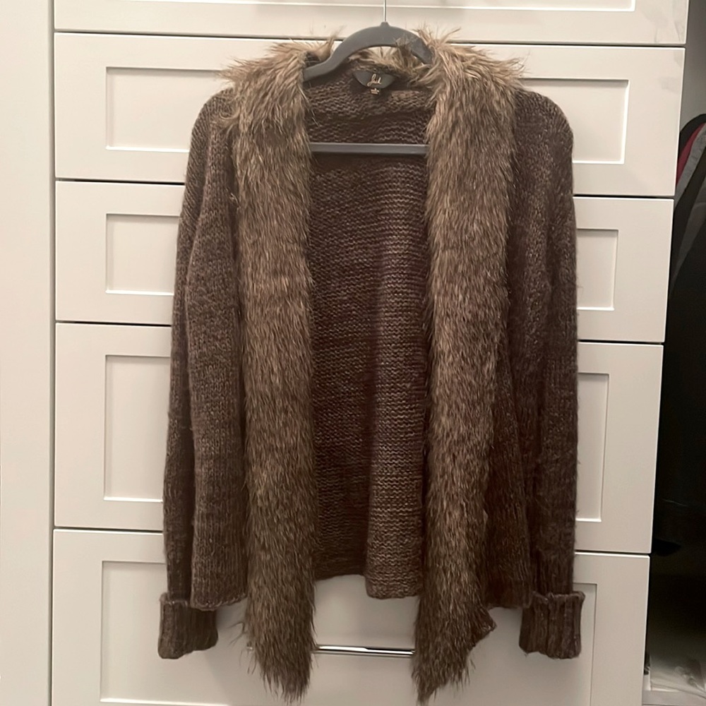 Cardigan Sweater with faux fur